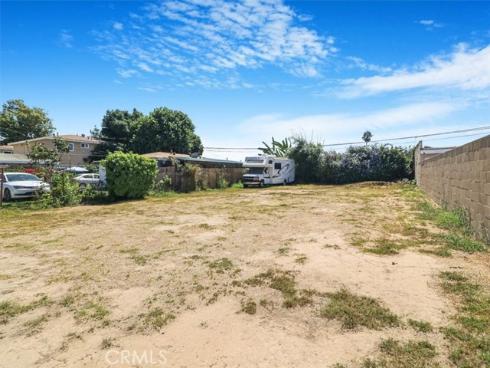7802 Newman Avenue, Huntington Beach, CA