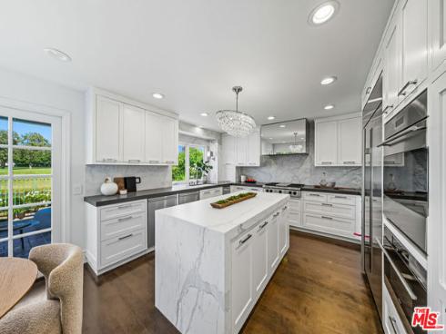 19382 Woodlands Drive, Huntington Beach, CA