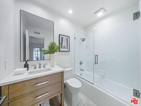 19382 Woodlands Drive, Huntington Beach, CA