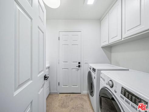 19382 Woodlands Drive, Huntington Beach, CA