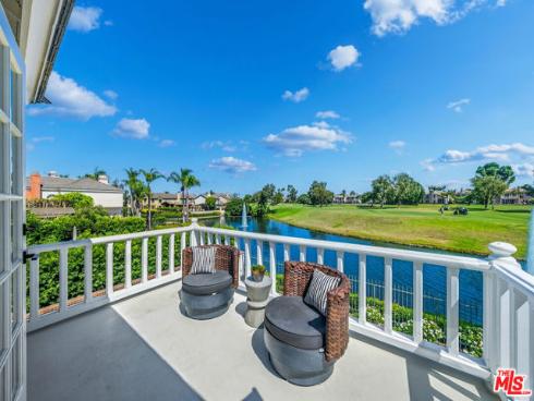 19382 Woodlands Drive, Huntington Beach, CA