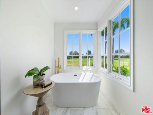 19382 Woodlands Drive, Huntington Beach, CA