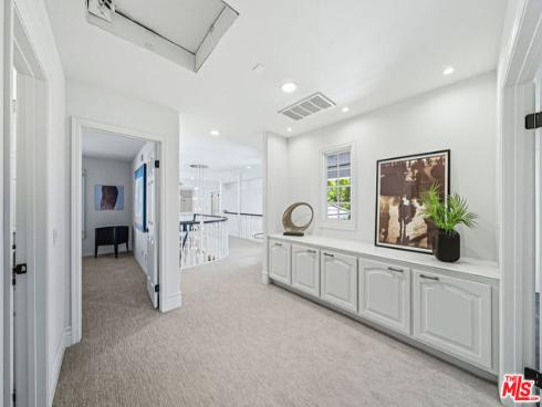 19382 Woodlands Drive, Huntington Beach, CA