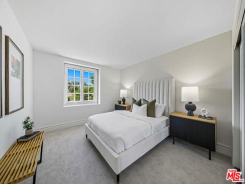 19382 Woodlands Drive, Huntington Beach, CA