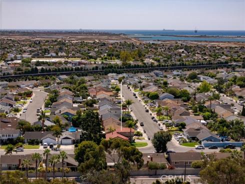 17042  Twain Lane  , Huntington Beach, CA