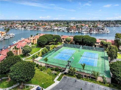 17086  Bluewater  127  Lane, Huntington Beach, CA