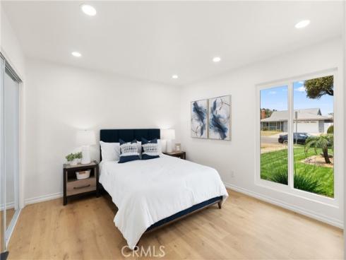 6022 Larchwood Drive, Huntington Beach, CA