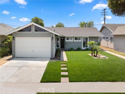 6022 Larchwood Drive, Huntington Beach, CA