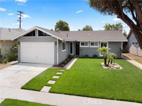 6022 Larchwood Drive, Huntington Beach, CA