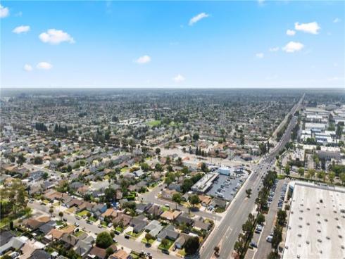 6022 Larchwood Drive, Huntington Beach, CA