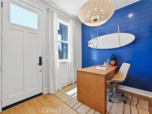 19051 Main 113 Street, Huntington Beach, CA