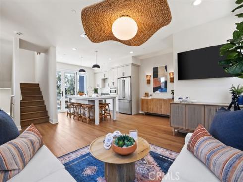 19051 Main 113 Street, Huntington Beach, CA