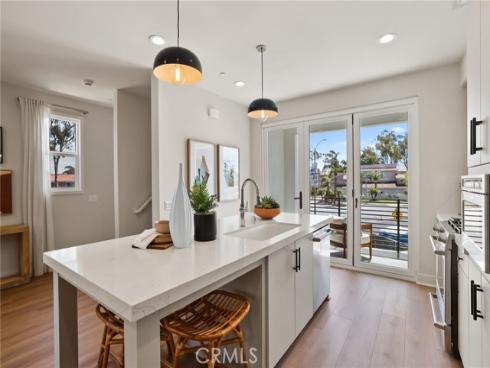 19051 Main 113 Street, Huntington Beach, CA