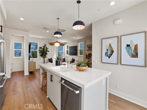 19051 Main 113 Street, Huntington Beach, CA