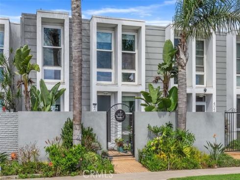 4045  Warner Ave  , Huntington Beach, CA