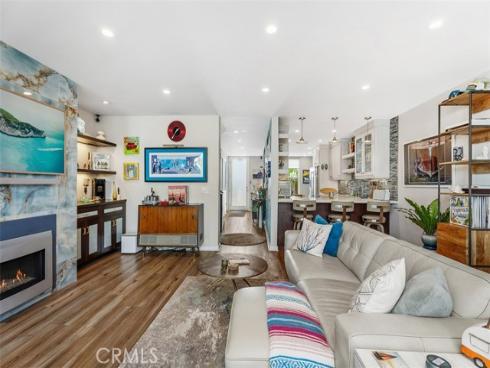 4045  Warner Ave  , Huntington Beach, CA