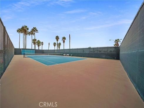 4045  Warner Ave  , Huntington Beach, CA