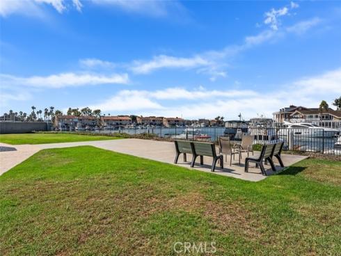 4045  Warner Ave  , Huntington Beach, CA