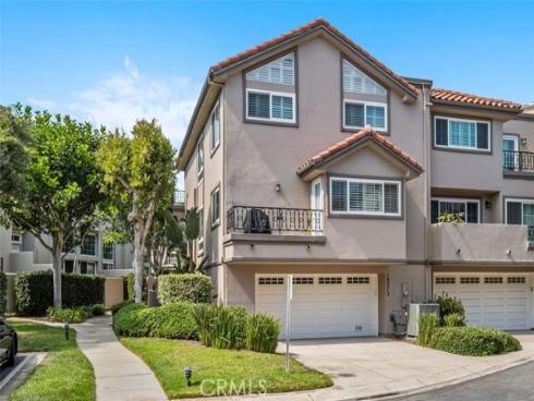 19373  Peachtree  , Huntington Beach, CA