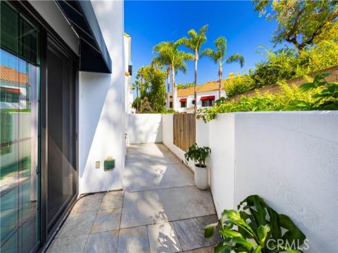 19561  Pompano  106 , Huntington Beach, CA