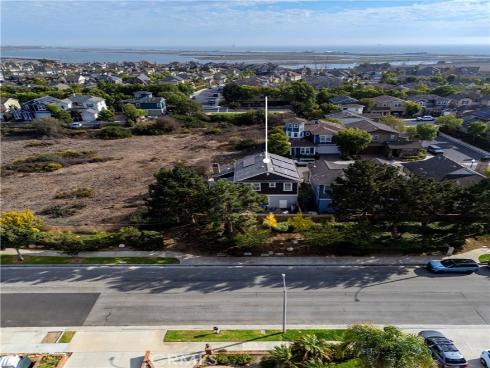 4711  Winthrop   Drive, Huntington Beach, CA