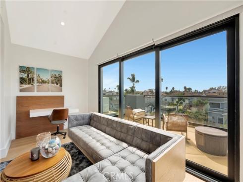 620  Huntington Street  , Huntington Beach, CA