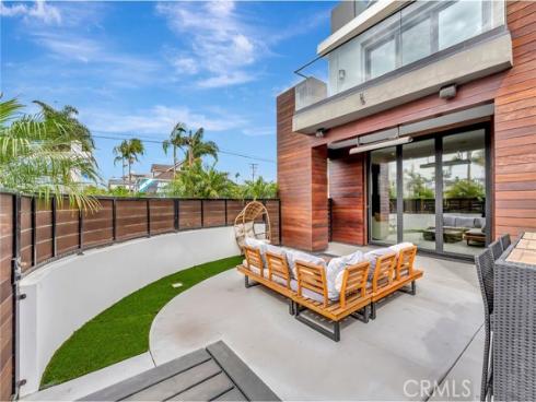 620  Huntington Street  , Huntington Beach, CA