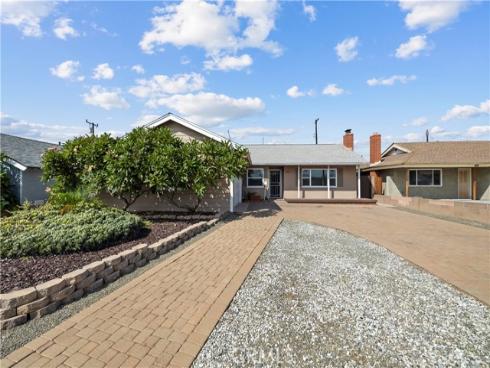 17391  Meer   Circle, Huntington Beach, CA