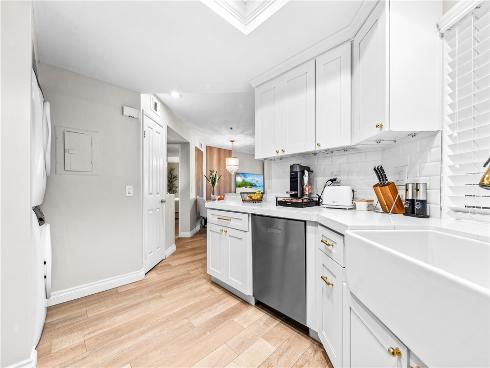 430 Lake 204 Street, Huntington Beach, CA