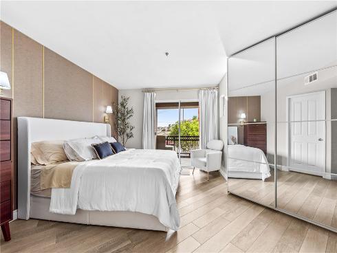 430 Lake 204 Street, Huntington Beach, CA