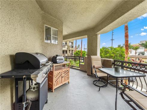 430 Lake 204 Street, Huntington Beach, CA