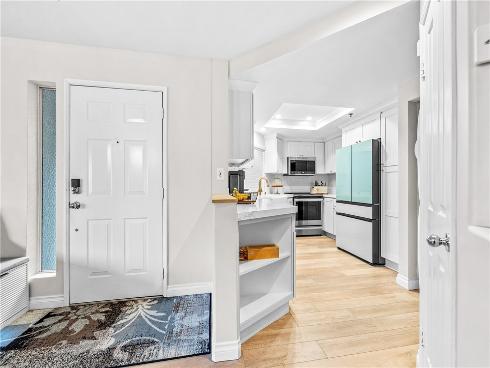 430 Lake 204 Street, Huntington Beach, CA