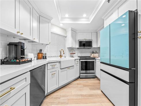 430 Lake 204 Street, Huntington Beach, CA