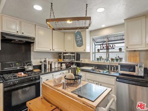 19941  Carmania   Lane, Huntington Beach, CA