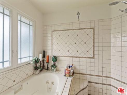 19941  Carmania   Lane, Huntington Beach, CA