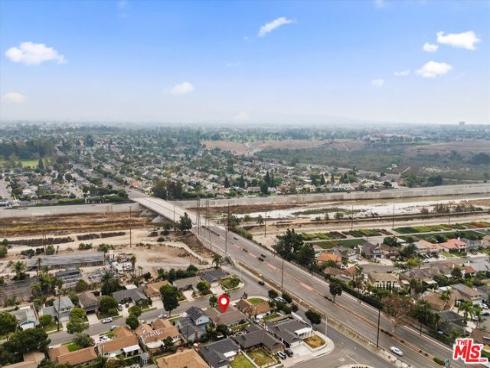 19941  Carmania   Lane, Huntington Beach, CA