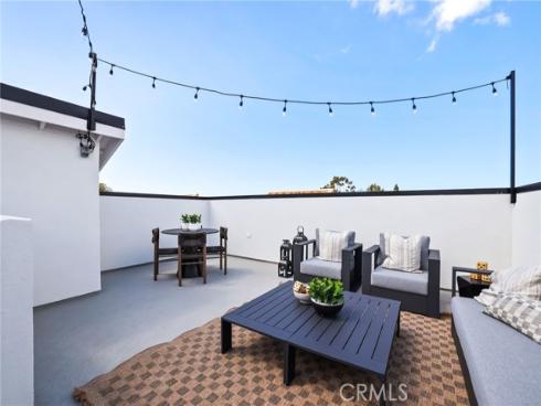 19051  Main  101  Street, Huntington Beach, CA