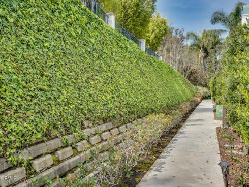 7412 Seabluff 108 Drive, Huntington Beach, CA