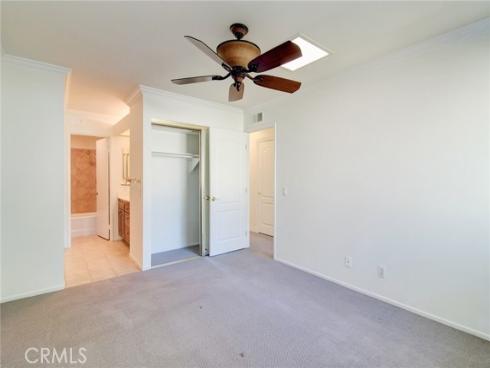 8886  Plumas  1124A  Circle, Huntington Beach, CA