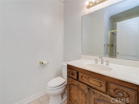 8886  Plumas  1124A  Circle, Huntington Beach, CA