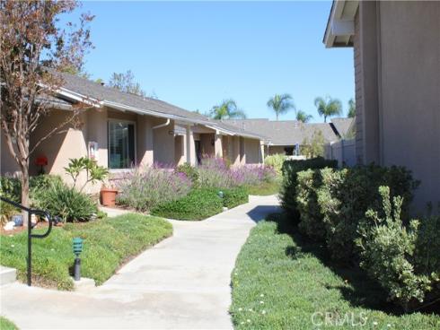 8565  Colusa  906C  Circle, Huntington Beach, CA