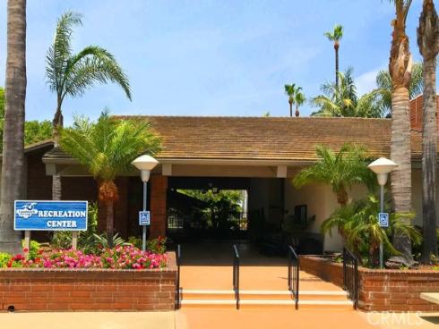 8565  Colusa  906C  Circle, Huntington Beach, CA