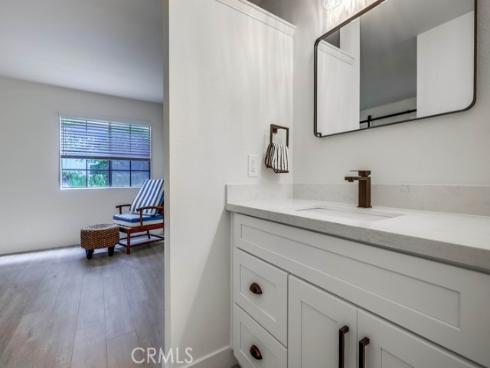 4682  Warner  B102 , Huntington Beach, CA