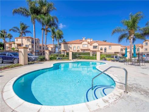 18859  Milos   Circle, Huntington Beach, CA