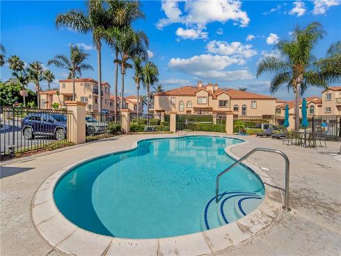 18859  Milos   Circle, Huntington Beach, CA