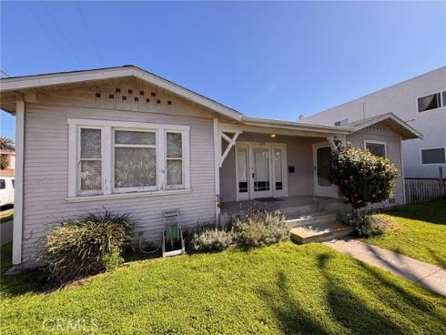 228  12th  1113 Olive Av  Street, Huntington Beach, CA