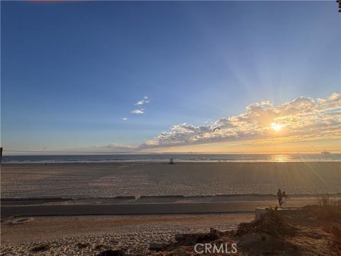 228  12th  1113 Olive Av  Street, Huntington Beach, CA