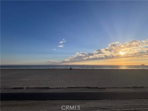 1111  Olive  A & B  Avenue, Huntington Beach, CA