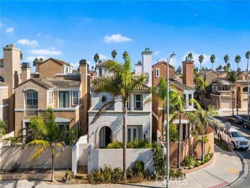 304 Goldenwest Street