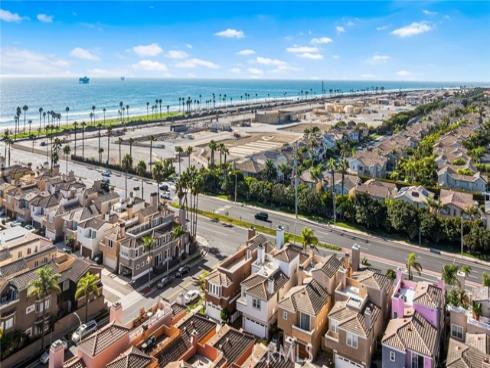 304  Goldenwest Street  , Huntington Beach, CA